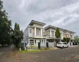 DIJUAL RUMAH SIAP HUNI TANJUNG BUNGA BISA NEGO SUDUT DAN STRATEGIS