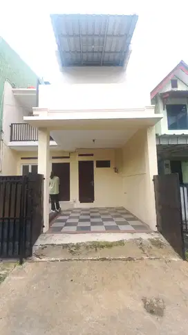 Rumah 2 Lantai Dalam Perumahan Besar di Sektor Melati - GDC