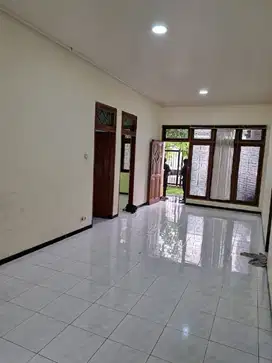 JL. Jemursari V Surabaya Belakang RSI Jemursari Siap huni,  lingkungan