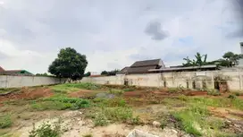 Tanah bagus di Jagakarsa jaksel 1295mtr shm 9jt/mtr