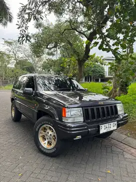 Jual cepat Grand Cherokee ZJ 4.0 tax on