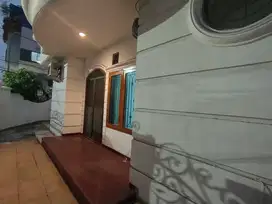 HUNIAN 3 LT , JEMBATAN LIMA, JAKARTA BARAT