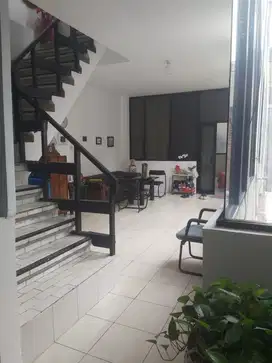 DIJUAL HUNIAN + KOS 13  KAMAR   LB 800  & LB 235 PETOJO - JAKPUS