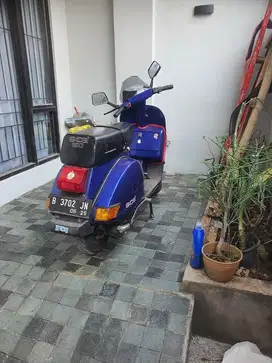 Vespa excel biru 150 cc