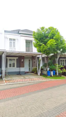 Rumah cantik 2 lantai bsd city the savia tangsel siap huni