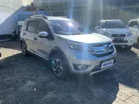 TDP Rendah Honda BR-V 1.5 E Bensin-AT 2016 Silver CBKSB