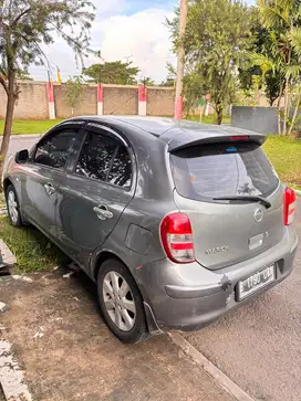 Nissan March 2011 Bensin