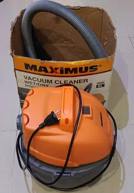 Maximus vacuum cleaner wet/dry