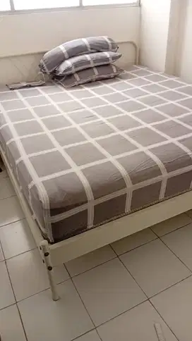 Dijual tempat tidur besi uk 180 x 200 Selma