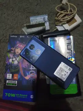 infinix note 40 pro 8/256 like new