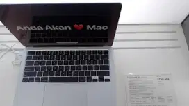 Macbook Air (13Inch) NEW!