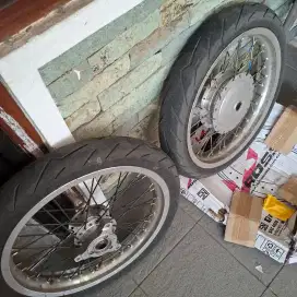 Set Velg lebar 17 inch jari-jari