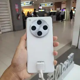 OPPO Find X8 Pro KREDIT PROMO DP MULAI 0% SYARAT CUKUP KTP SAJA