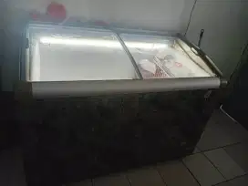 Dijual Freezer Es Krim