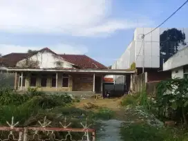 Dijual tanah + rumah tua