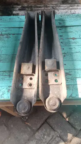 Lower arm carry