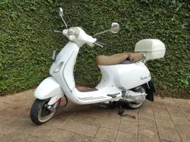 Vespa LX 150 italy 2006