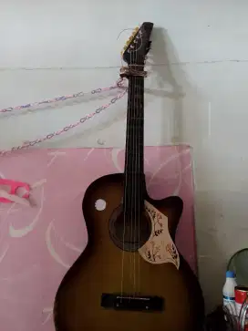 Jual gitar akustik