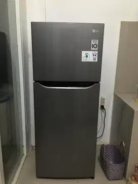 LG Kulkas 2 Pintu 187 L GNB202SQIB
Inverter