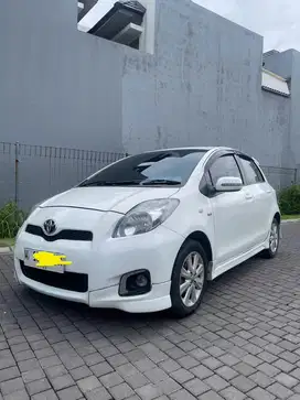 TOYOTA YARIS G 2013 MATIC putih