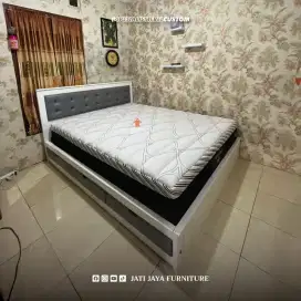 Dipan putih / Dipan custom / Dipan kayu / Tempat tidur laci / Dipan