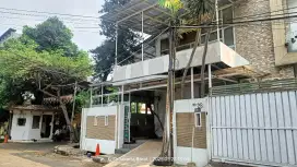 Disewakan Rumah d pinggir jalan besar ases keluar masuk tol. Strategis