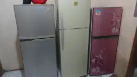 Kulkas 2 pintu normal.