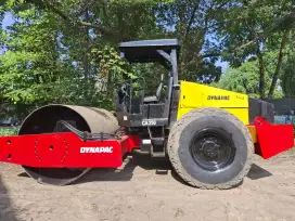 Vibro CA-250 berat 14 ton tahun invoice 2016