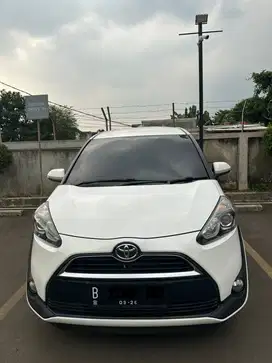 Toyota Sienta Type G Type AT 2016