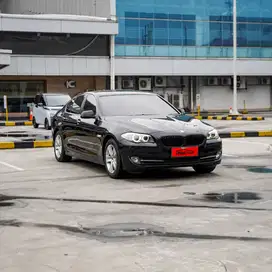 BMW 528i Luxury F10 2012 hitam automatic