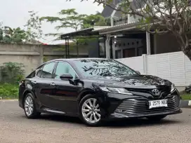 TDP 10JT BAWA PULANG SEDAN MEWAH. TOYOTA CAMRY 2.5 V  HITAM 2019