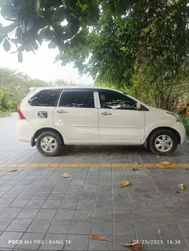 Xenia X Putih Istimewa