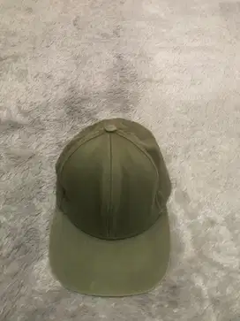 Topi snapback merk H&M