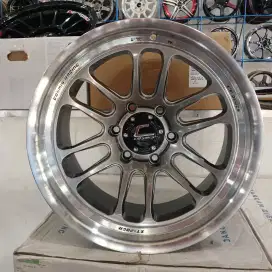 Cosmic ring 18x9 pcd 6x139,7 et 0 fortuner pajero 4pcs