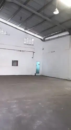 Sewa Gudang di bandara mas luas 15x25