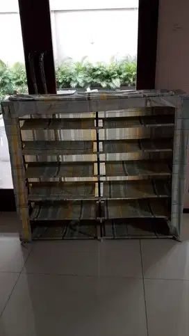 rak sepatu kain