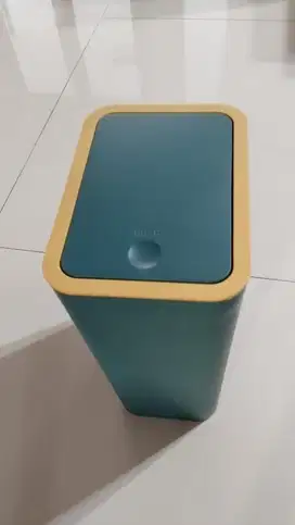 tong sampah kecil