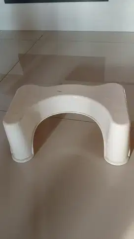 injakan kaki anak