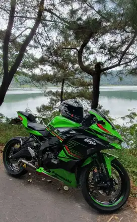 JUAL CEPAT KAWASAKI NINJA ZX25R TAHUN 2021