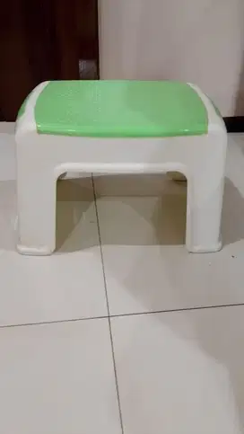 kursi kecil duduk