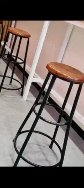 Kursi cafe baru