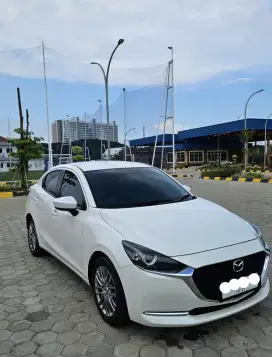 Mazda 2 Sedan Sky-Active 2022