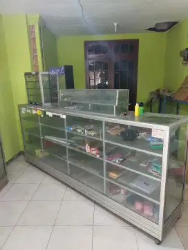 Jual etalase p 2,6m dan lemarp 1,8m ,t 1,8m