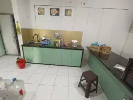 Meja counter bekas resto