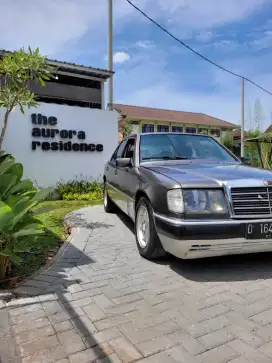 Mercedes-Benz E300 1993 Bensin