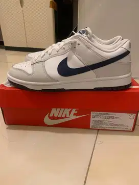 Sepatu Nike Dunk Low Retro