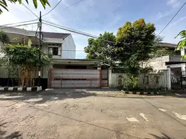 Rumah luas baranangsiang indah