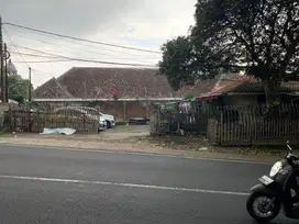 Rumah Hitung Tanah Di bawah NJOP Mainroad Setiabudi Bandung utara