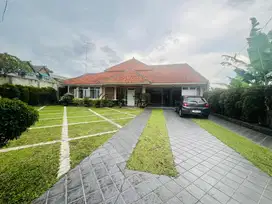 Villa Dengan Kolam Renang View Gunung Di Raya Puncak Gadog Megamendung