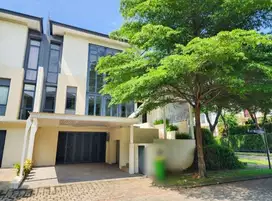 10 Menit Ke Aeon Mall BSD, Rumah Mewah Cluster Lancewood Navapark